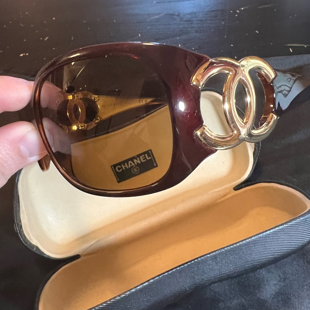 Authentic CHANEL Sunglasses Brown/Dark Red and Gold Logo Model 6014